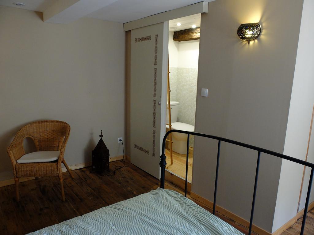 La Maison Du Voyageur Les Ilhes Room photo